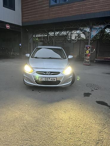 pajero 4: Hyundai Solaris: 2013 г., 1.6 л, Автомат, Газ, Седан — 2
