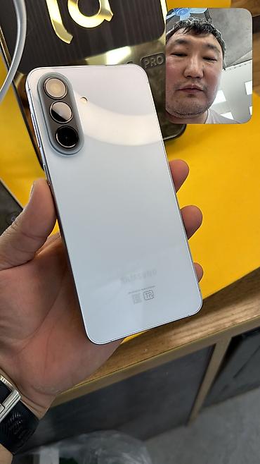 телефон бюджет: Samsung Galaxy A57, Б/у, 256 ГБ, 2 SIM — 10