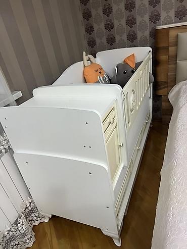 Beşiklər: Uşaq beşiyi – çevrilə bilən model
450 manata almışam. Az işlənib — 3
