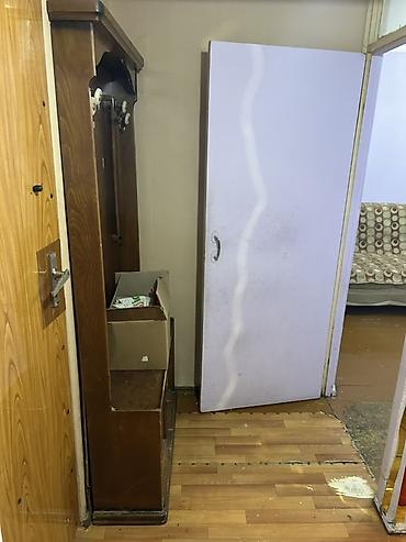 ucuz ev: Rüstəmov 36. Metroya 4-5 dəqiqə piyada məsafədədir. 1 in 2 yə — 3
