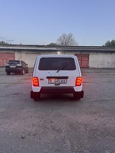 аренда нивы: ВАЗ (ЛАДА) 4x4 Нива: 2024 г., 1.7 л, Механика, Бензин, Внедорожник — 3