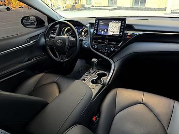 camry 55 exclusive: Toyota Camry: 2021 г., 2.5 л, Вариатор, Гибрид, Седан — 6