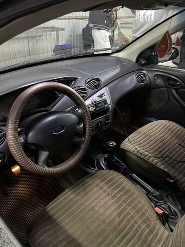 авто в рассрочку без банка без первоначального взноса в бишкеке: Ford Focus: 2003 г., 1.6 л, Механика, Бензин, Хетчбек