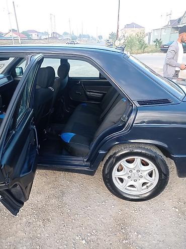 07 radiatoru: Mercedes-Benz 190 (W201) sedan - Kuzov: tünd göy/qaraya çalan rəng, 4 — 6