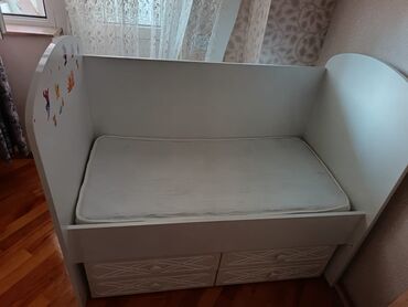 Təknəfərlik uşaq çarpayıları: Oğlan üçün, İşlənmiş, Çarpayı, Bazasız, Matras ilə, Siyirməli