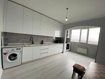 жал квартиру: 3 комнаты, 100 м², 106 серия, 8 этаж, Евроремонт