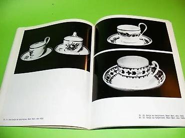 gitare cena: Naslov: Porcelanske šoljeAutor: Ruža DrecunIzdavač: Muzej primenjene — 1