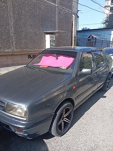 vento: Volkswagen Vento: 1993 г., 1.8 л, Механика, Бензин, Седан — 5