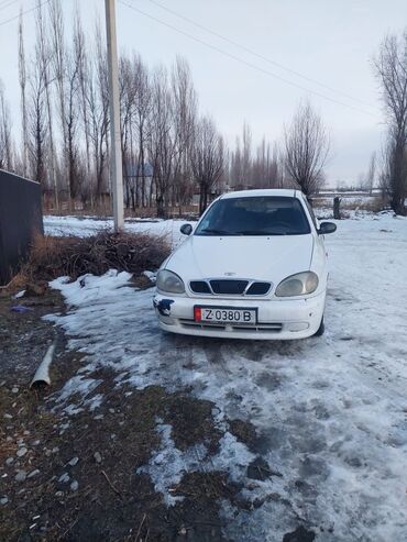 Daewoo: Daewoo Lanos: 1997 г., 1.5 л, Механика, Бензин, Седан