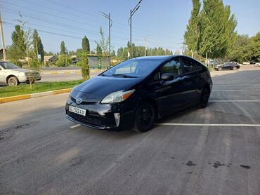 авто в рассрочку без банка без первоначального взноса в бишкеке: Toyota Prius: 2015 г., 1.8 л, Вариатор, Гибрид, Хетчбек