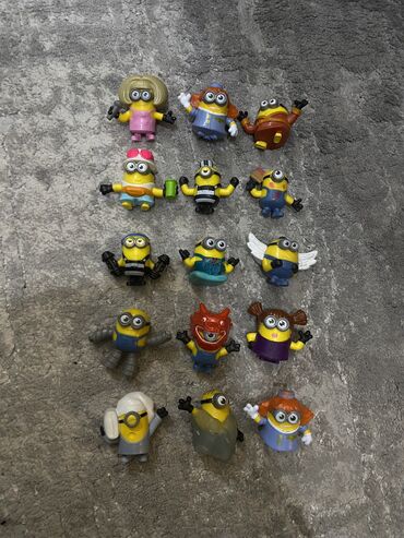 oyuncaq traktor: Minionlar x Mcdonalds koleksion fiqurlar 2019 ilin hamisi bir yerde 25