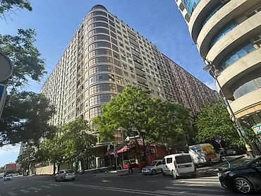 emircanda ev satisi: 5 otaqlı, Yeni tikili, 215 kv. m — 2
