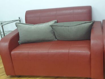 диваны и кресла в стиле лофт: Түз диван, түсү - Күрөң, Колдонулган