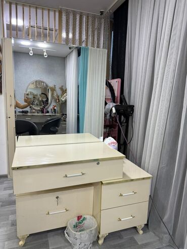Masaüstü kompüterlər və iş stansiyaları: ✔️100 man(Sumqayıt).
 Salon mebeli. Problemsiz.
Vpp Əs 9080 
💠GÜL