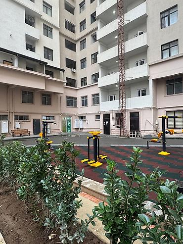 soyuq asfalt: Mənzillərin yerləşdiyi müasir yaşayış kompleksinin abadlaşdırılmış — 5