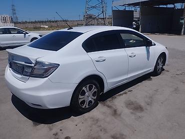 2teker az: Honda Civic: 1.6 l | 2013 il Sedan — 5