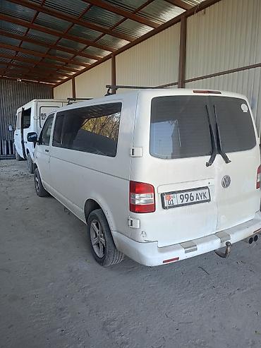 Volkswagen Transporter: 2004 г., 2.4 л, Автомат, Бензин, Минивэн