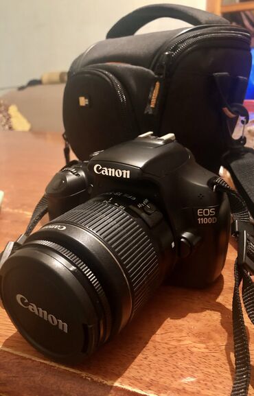видеокамера hdv: Canon EOS 1100D DSLR fotoaparat Çox az işlənmişdir. Daşıma çantası da
