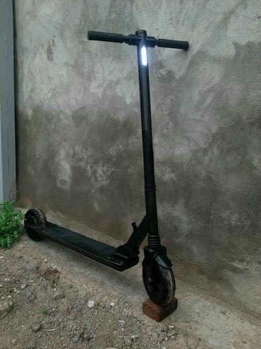 Elektrikli samokatlar: İşlənmiş Elektrik samokat 7", 351 - 500 Vt, 16 - 25 km/s, Ünvandan götürmə