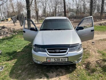 айнек бишкек: Daewoo Nexia: 2010 г., 1.5 л, Механика, Газ, Седан