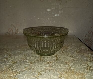 Konfet qabları: Rusiyanın 1980-cı illər Urşel zavodunun istehsalı olan vazalar. 4 — 3