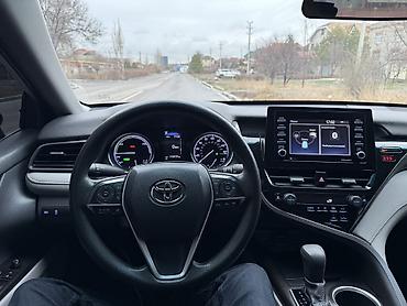 Toyota: Toyota Camry: 2021 г., 2.5 л, Автомат, Гибрид, Седан — 9