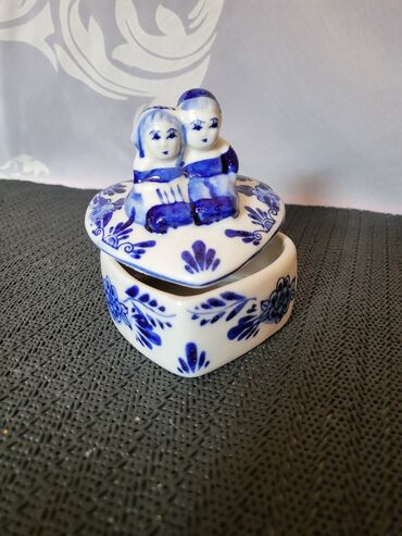 Figure: Figura, bоја - Šareno, Novo — 1