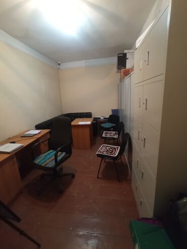 сдаю помещение кызыл аскер: Сдаётся помещение из 1-ой комнаты(18кв.м.), под офис без мебели. Со