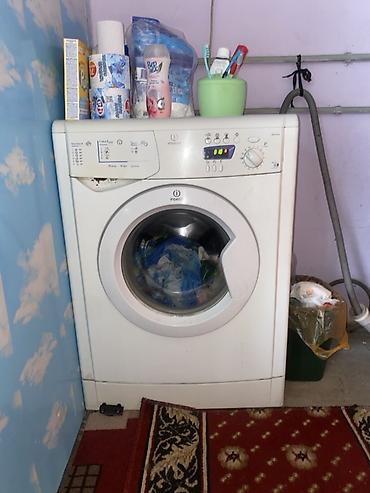 кийим тигучу машина: Стиральная машина Indesit с фронтальной загрузкой. Оснащена удобным — 1