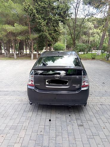 ucuz opel: Toyota Prius (2-ci nəsil, liftback) – benzin-elektrik hibrid - Kuzov — 2
