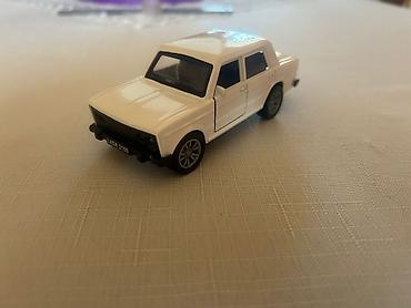 avtovaz oyuncaq treyler: LADA 2106 miniatür model avtomobil (oyuncaq) - Rəng: ağ - Kuzov — 1