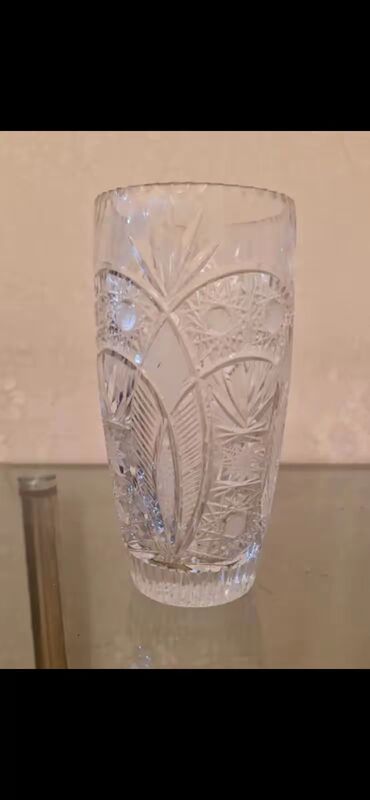 qaşıq vilka: Qədimi Çexiya Xurstal Güldan Satilir Yenidir 30 Azn Azadliq metrosuna