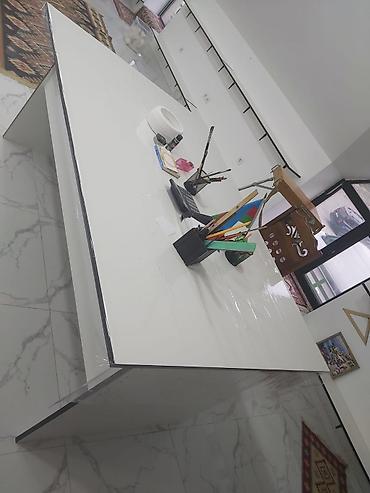 masa ofis: Iki eded boyuk teze masa 183 × 125 olcudedi ikiside. MDF Sifarisle — 3
