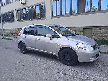Nissan: Nissan Tiida: 1.5 l | 2011 il Hetçbek — 2
