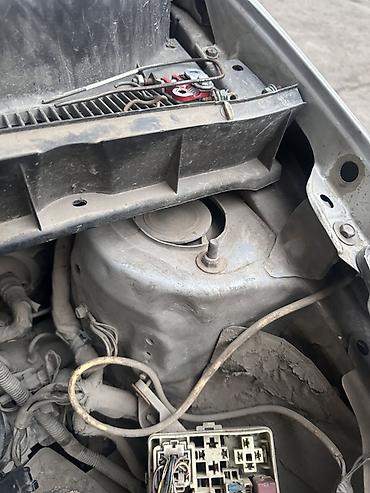 Другие детали кузова: Разбор Toyota Funcargo — в наличии все запчасти. - Кузов: элементы — 4