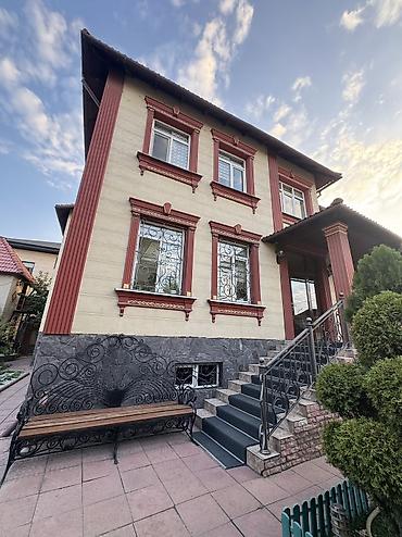 Продажа домов: 6 комнат и более, 375 м², 6 соток, Бишкек, ул. Карла Маркса Риэлтор — 10