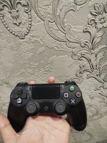 PS4 (Sony Playstation 4): Sony PlayStation 4 (PS4) — komplekt - Model: PS4 (orijinal “Fat” — 5