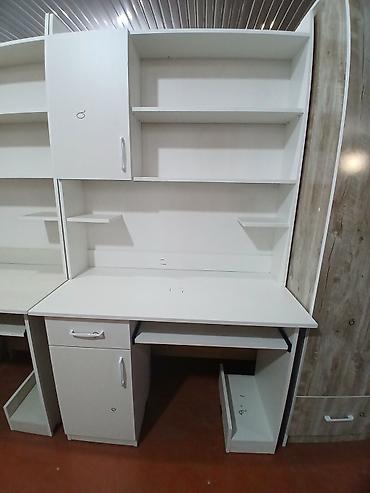 полачки: Компьютерный стол, Новый, С полками — 3