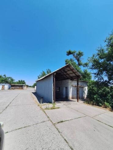 Склады и мастерские: 📦 Продаётся участок со складскими помещениями 📍 г. Кара-Балта, ул — 10