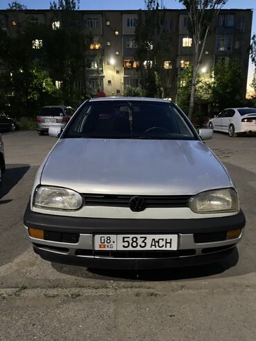 Volkswagen: Volkswagen Golf: 1993 г., 1.8 л, Механика, Бензин, Хэтчбэк