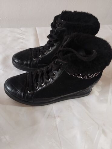 letnje cizmice prodaja: Ankle boots, Guess, 38