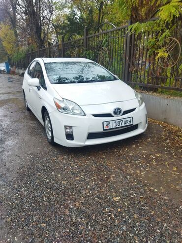 Toyota: Toyota Prius: 2011 г., 1.8 л, Автомат, Гибрид, Хэтчбэк