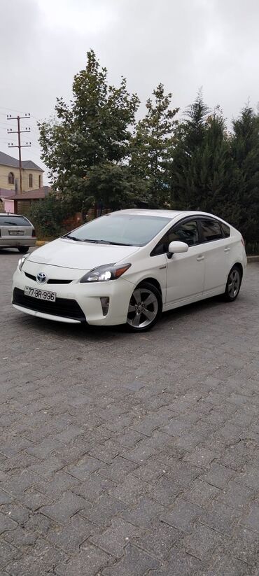 фольксваген поло новый кузов комплектации: Toyota Prius Hybrid (3-cü nəsil) – ağ rəng, liftback kuzov. Masin