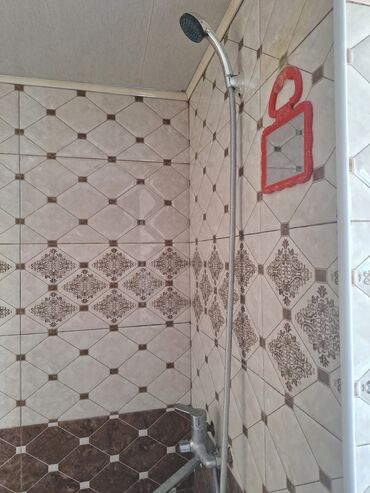 Uzunmüddətli kirayə evlər: 40 kv. m, 1 otaqlı, Kombi, Su, İnternet — 10