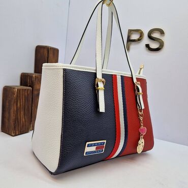 tommy hilfiger ranac muski: Elegantna torbica, Materijal: Koža, Lakovana koža, Platno