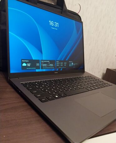 Digər noutbuklar və netbuklar: HONOR noutbuk - Prosessor: 12-ci nəsil Intel Core i5-12450H (8 nüvə — 1