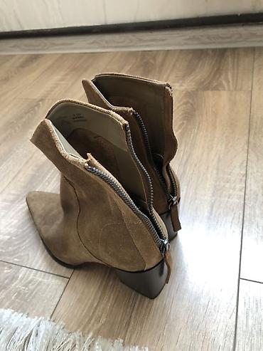 Босоножки, сандалии, шлепанцы: Bershka qadın sandaleti - Rəng: qara, laklı effekt - Model: nazik — 9