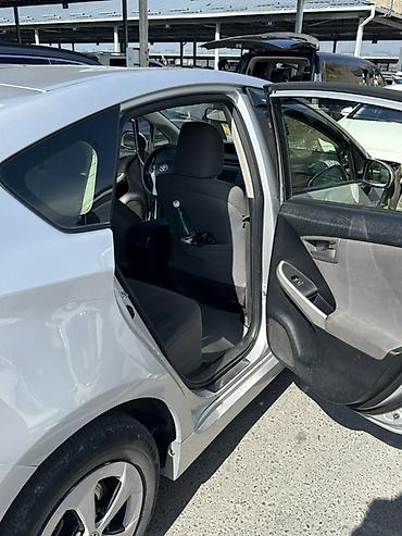 Toyota: Toyota Prius: 2015 г., 1.8 л, Автомат, Гибрид, Хэтчбэк — 4