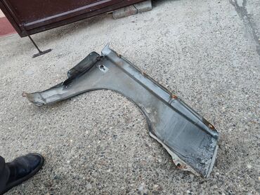 Auto delovi: Krilo levo Lada 112. Polovno, ocuvano. Ruske proizvodnje. Skinuta sa — 7