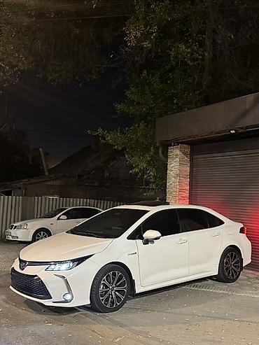 start: Toyota Corolla: 2023 г., 1.8 л, Гибрид, Седан — 1
